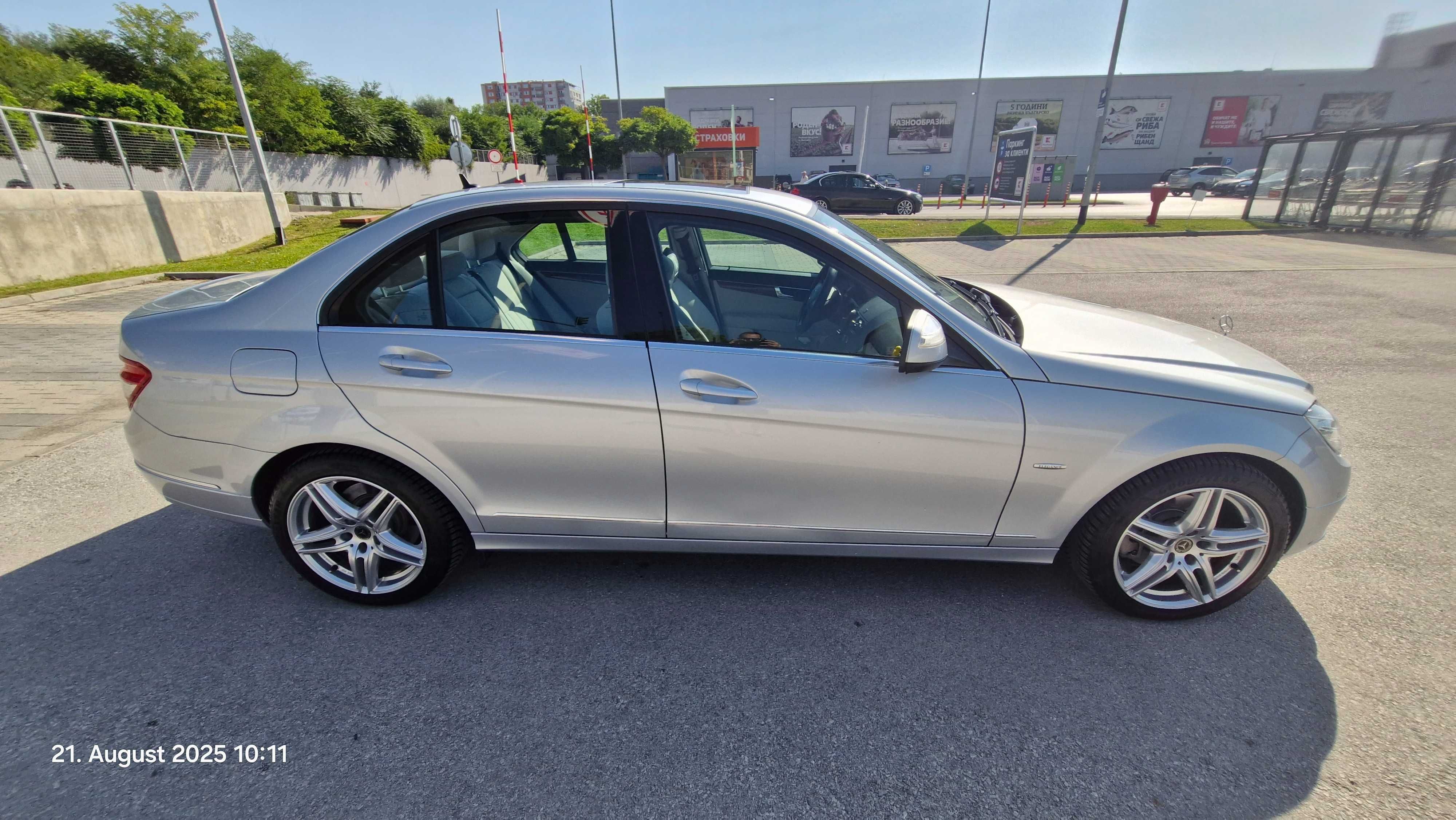 Mercedes-Benz C 230