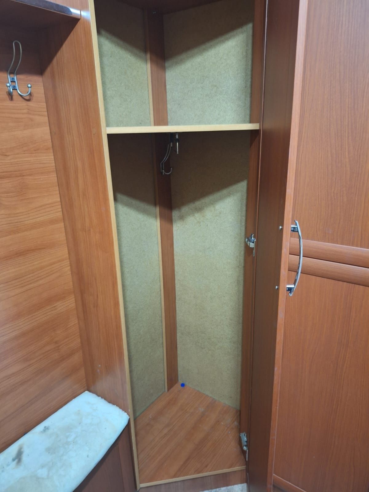 Продам прихожую в