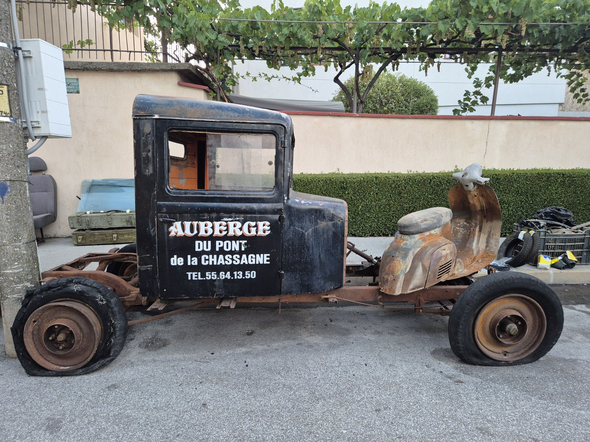 Renault от 1930г. и Vespa 1967г. / бартер /