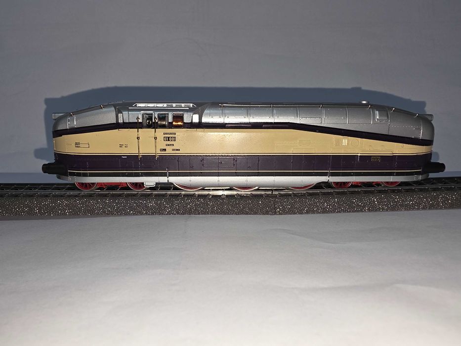 Rivarossi BR 61 - garnitura Henschel Wegmann - produs nou