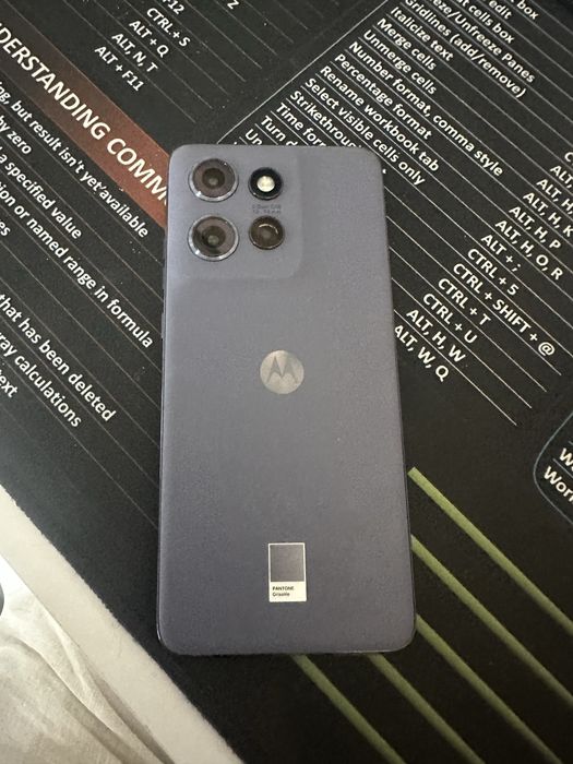 Motorola Edge 50 Neo 5G – 512 GB, 12 GB RAM, Dual SIM