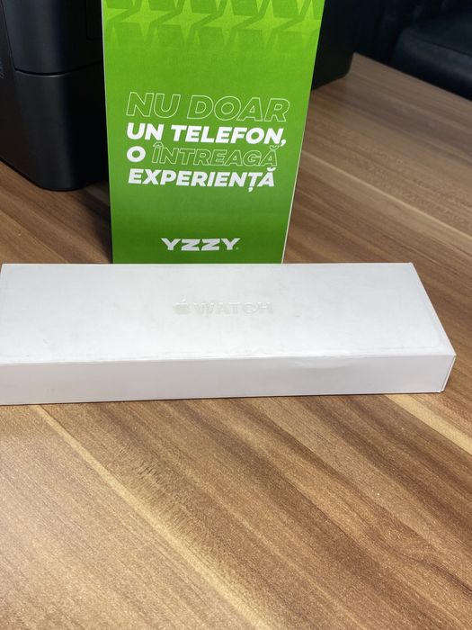 Apple Watch Seria 11 / 42 mm / Titanium / Gold | Nou sigilat