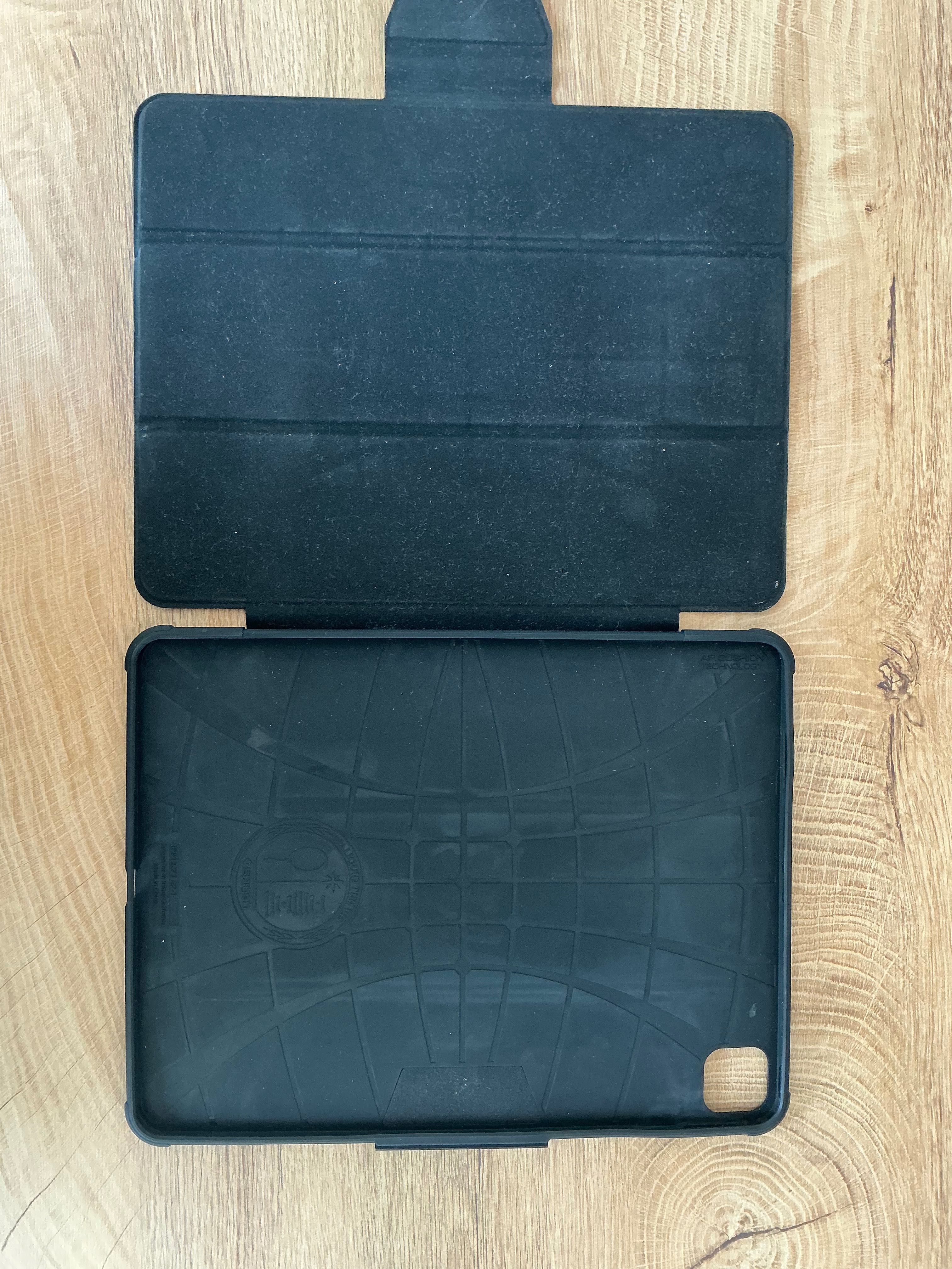 Husa Spigen Rugged Armor Ipad 12.9 5th si 6th