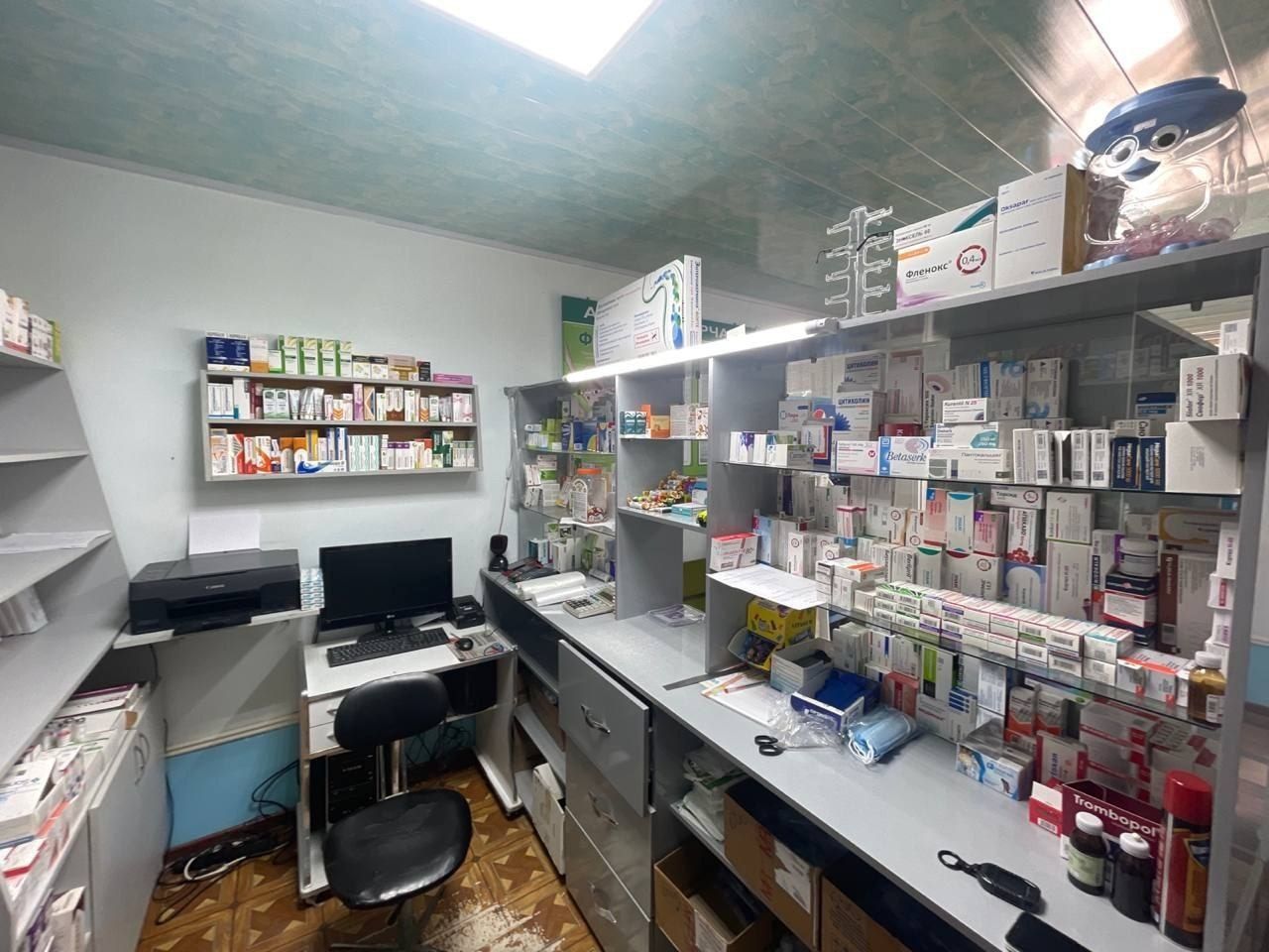 Продается магазин -Аптека.Общей площадью 
50м² (в Кадастре -36м²)
Ор: