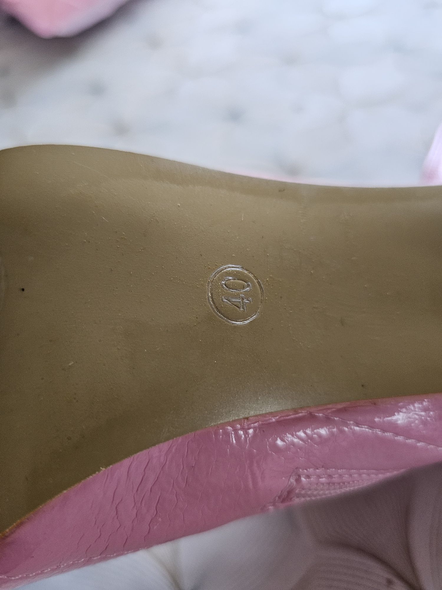 Cizme roz înalte pentru club numărul 40
