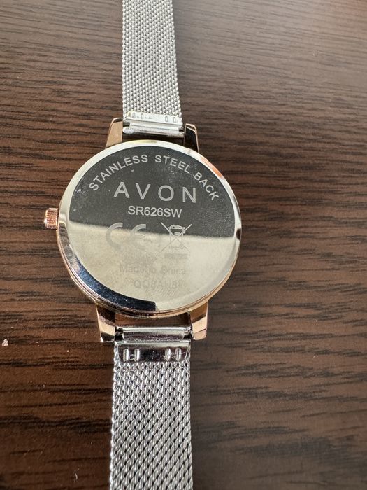 Ceas de mana, Avon pentru femei. Cu quartz, analog. Ca nou.