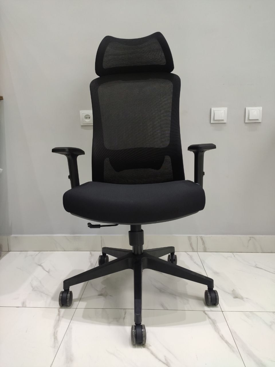 Офисное кресло модель Burgon black