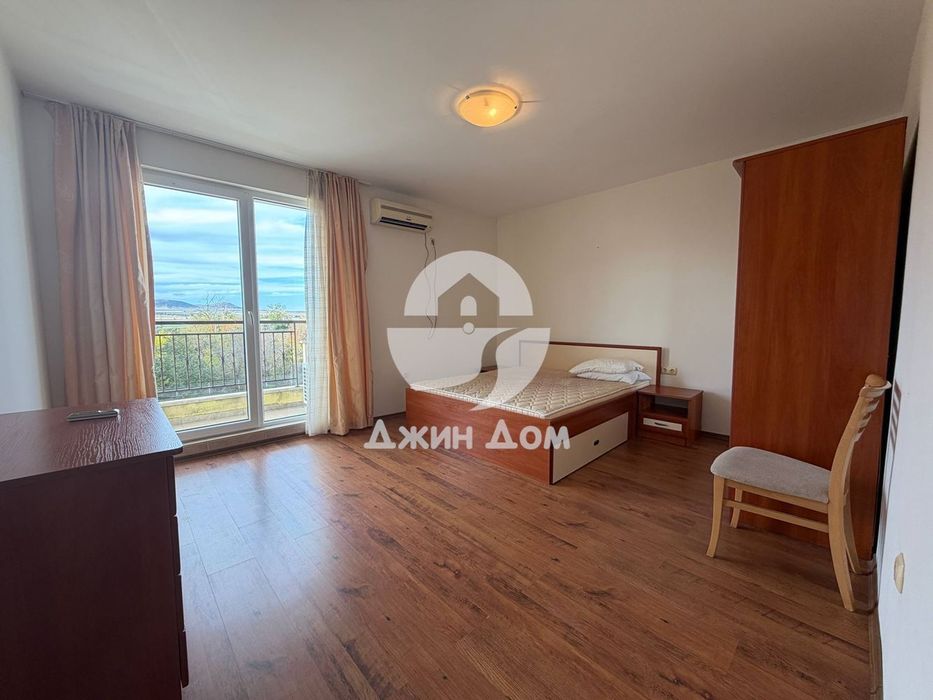 Тристаен апартамент на ПЪРВА ЛИНИЯ в к-с „Мидия“, гр. Ахелой