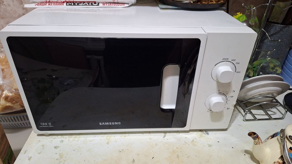 Продам Микроволновку (не робочая)