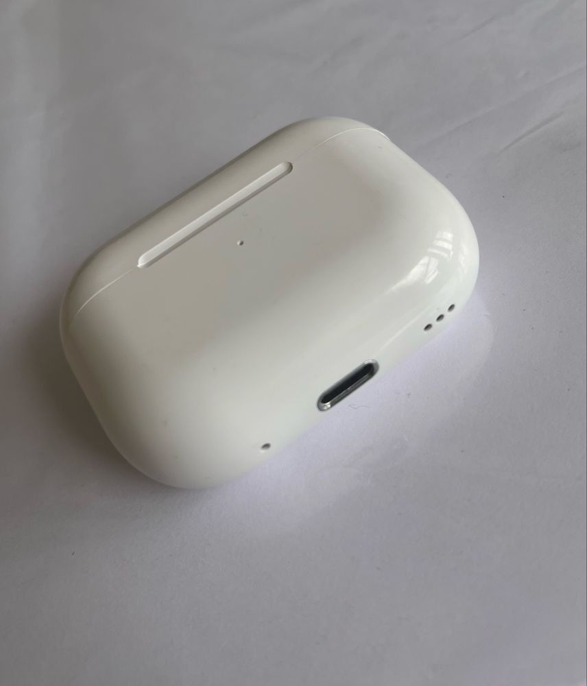 Продается AirPods Pro