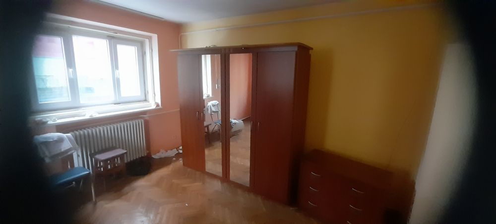 Vand dormitor complet la pret bun