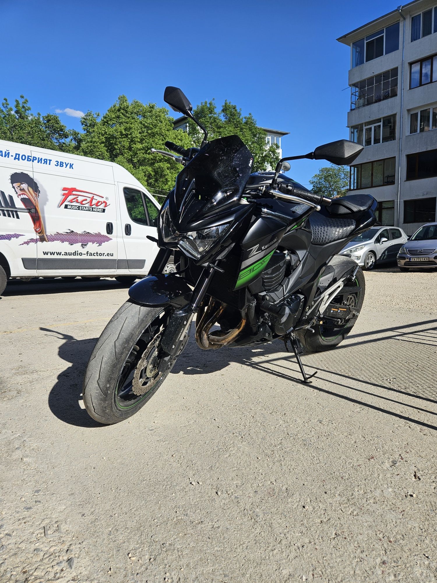 Продаяам Kawasaki Z800