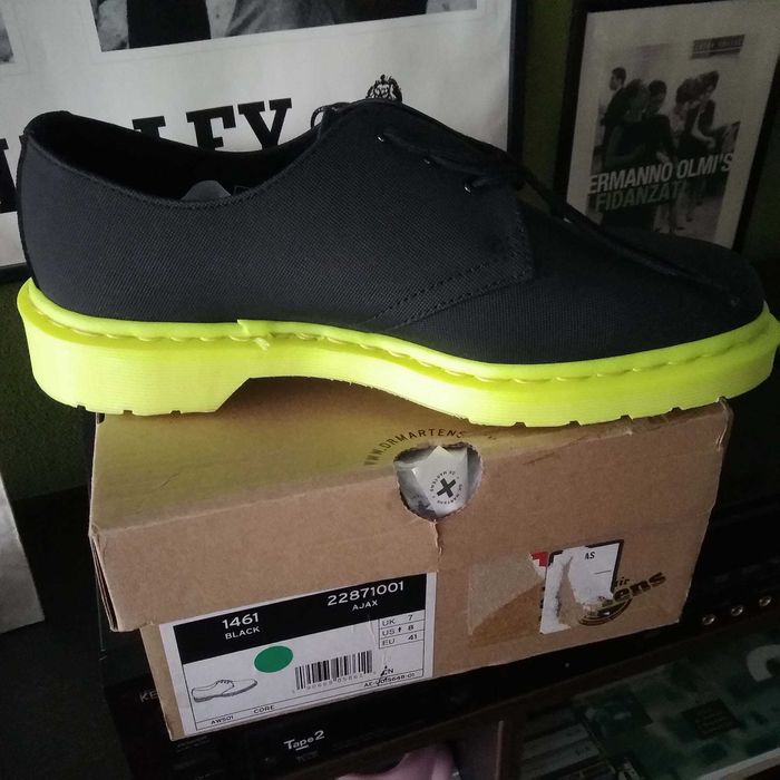 DR. MARTENS NEON AJAX 1461 черни кожени обувки, номер 41, UK 7