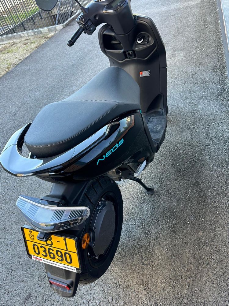 Vand scuter electric Yamaha neo din  2023,  5000 km