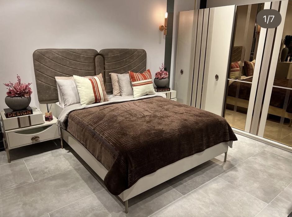 Спальный гарнитур