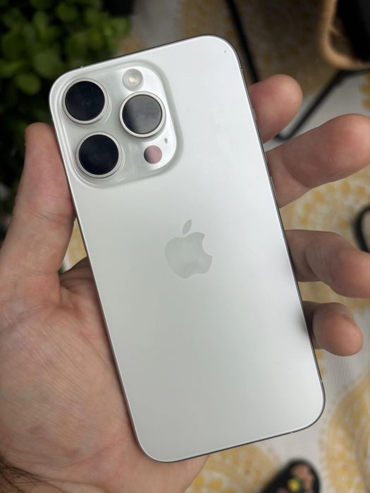 Iphone 15 pro Natural Titanium