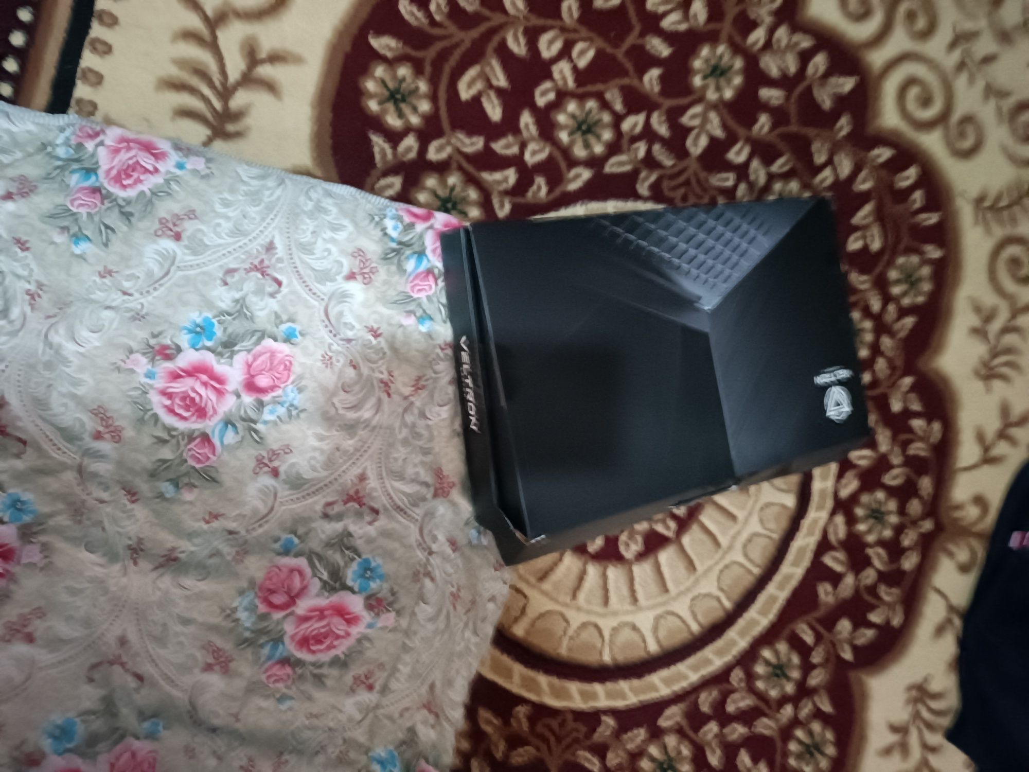 Veltron Noutbook 16gb azu SSD xotira 512gb lik yangi parchka 1 oylik