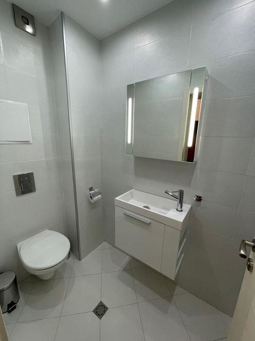 Дава се под наем Четиристаен апартамент в Пловдив, Кършияка - 174 кв.м за 1300 € - Снимка #5