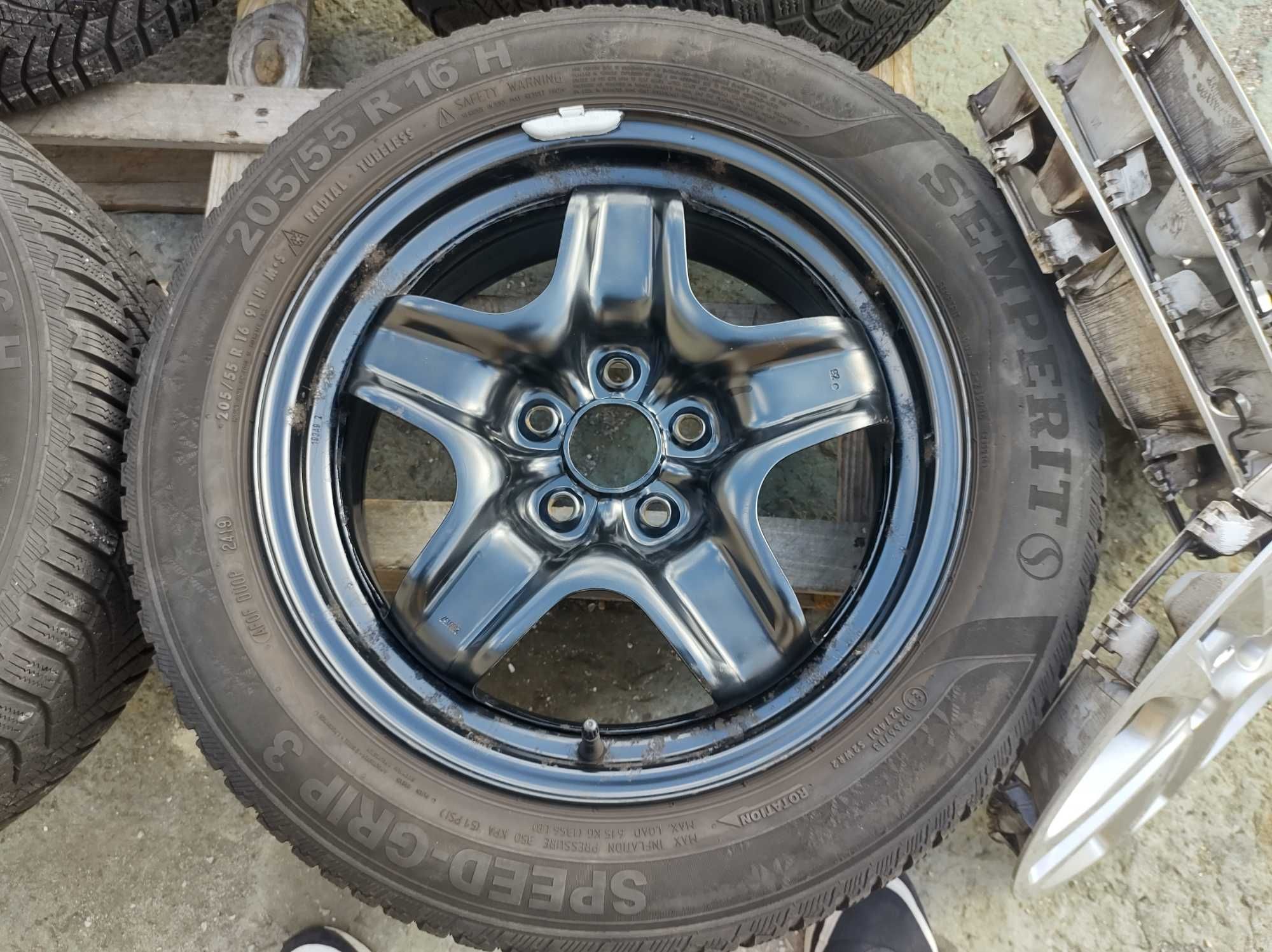 16 джанти 5х105 Opel Astra K 6,5J et41 205/55/16 Semperit 2019гТасове