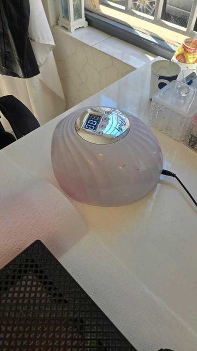 Лампа UV  за маникюр 2 бр.