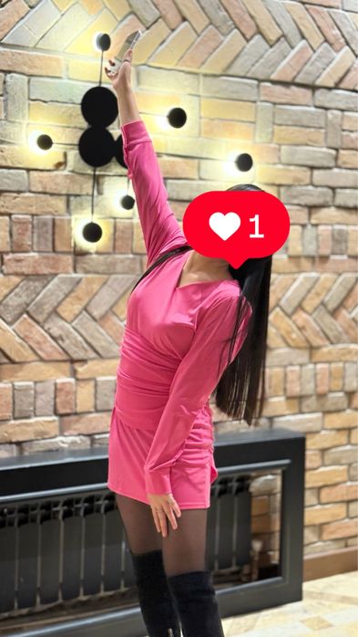 Продам платье розовое