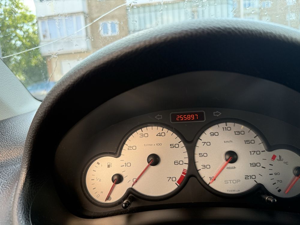 Peugeot 206 hatchback
