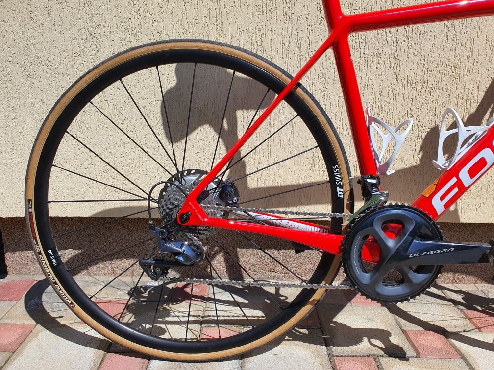 Focus Izalco race disc 9.8 fire red Ultegra