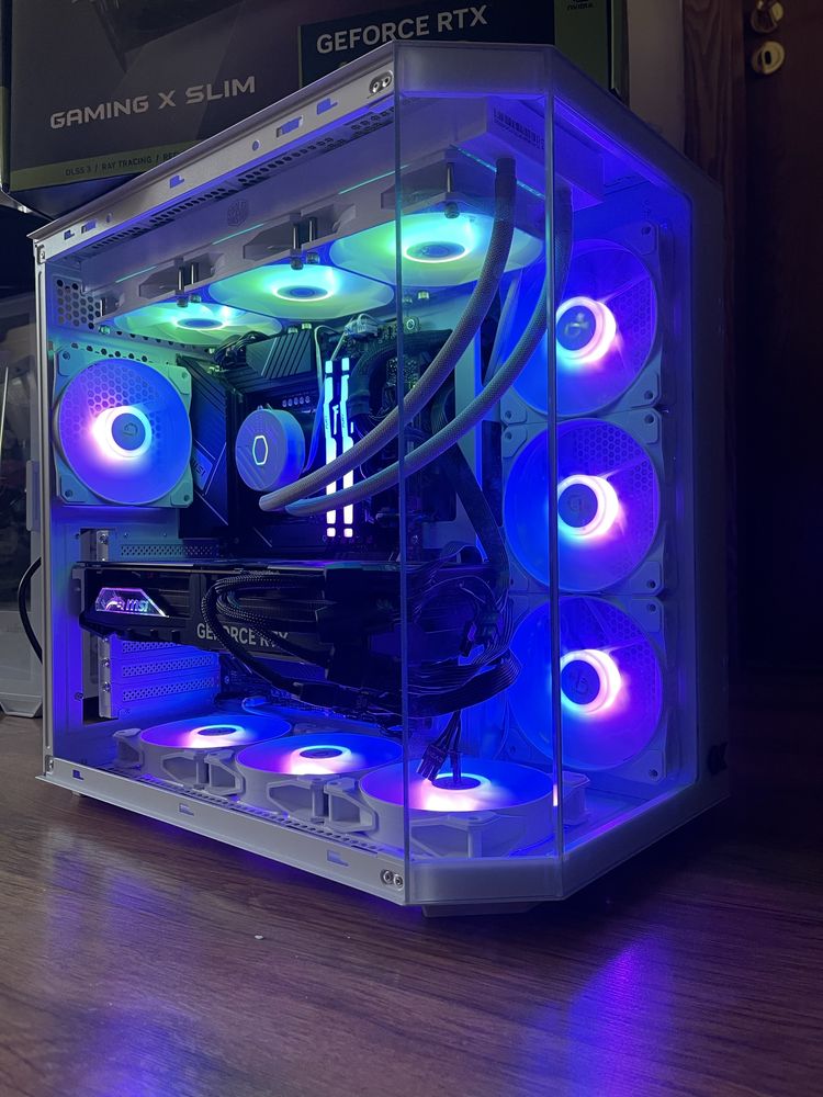 Мощен компютър/ I9 13900K/64GB/Водно/RTX 4090/2TB SSD