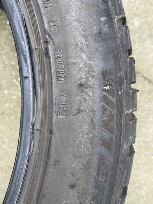 255/45/19 Pirelli Sottozero 3