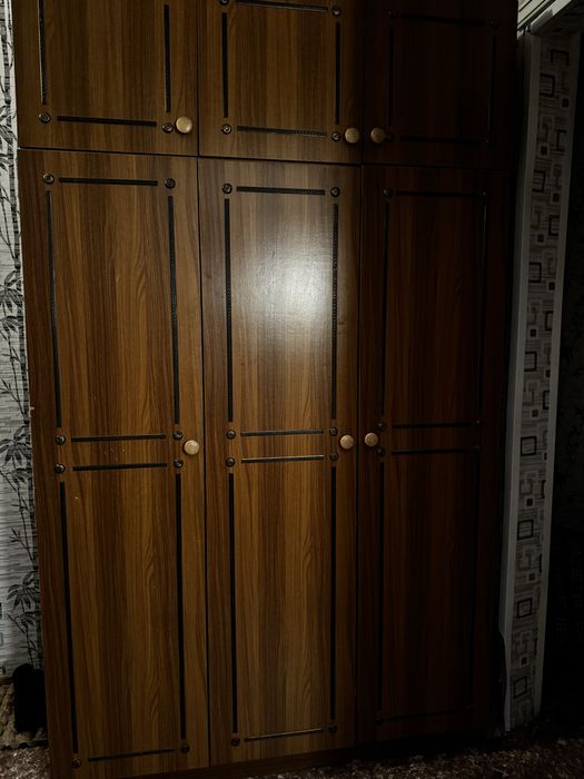 Продам плательный шкаф