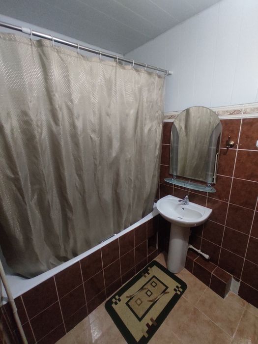 1etaj 2xonali uy sotiladi