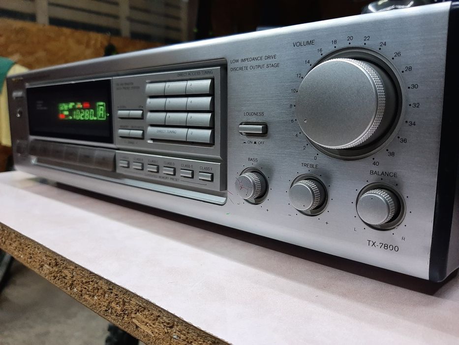 Amplituner Onkyo