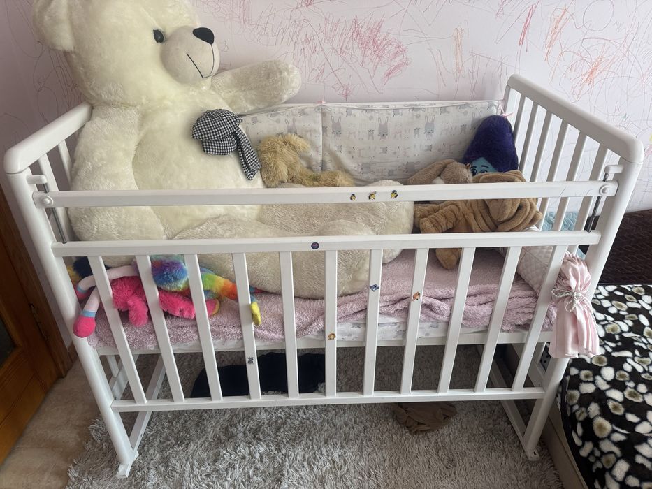Детская кроватка  в отличном состоянии срочно продам