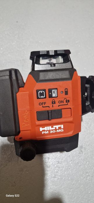 Hilti nivela laser cu linii