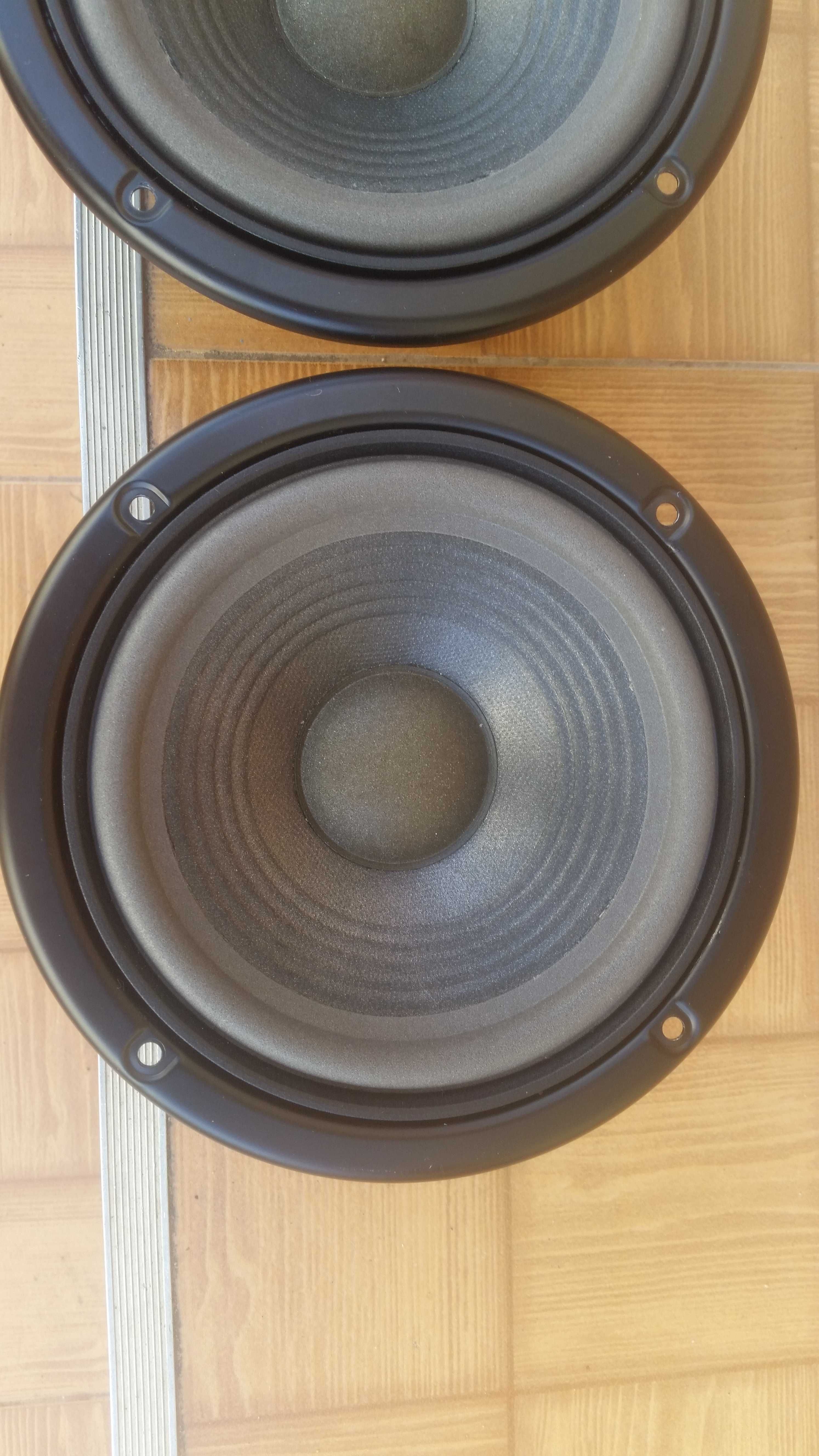 Difuzoare bass JBL, 16 cm