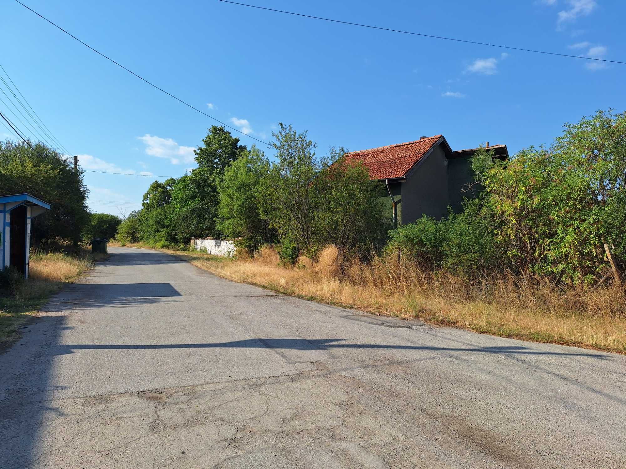 Продава КЪЩА на 50 км от София