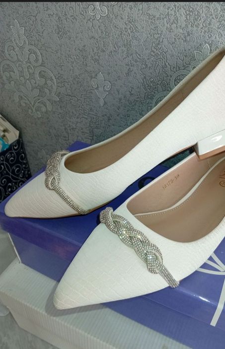 1marotaba kiyilgan oyoqkiyimlar