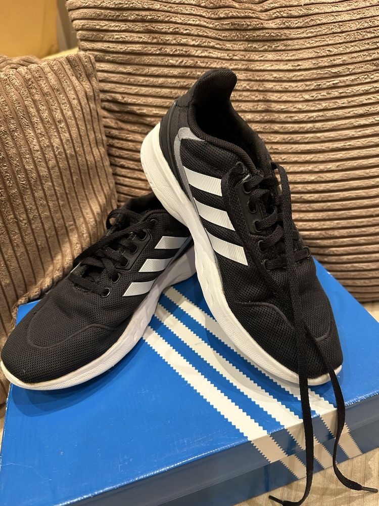 Маратонки Adidas
