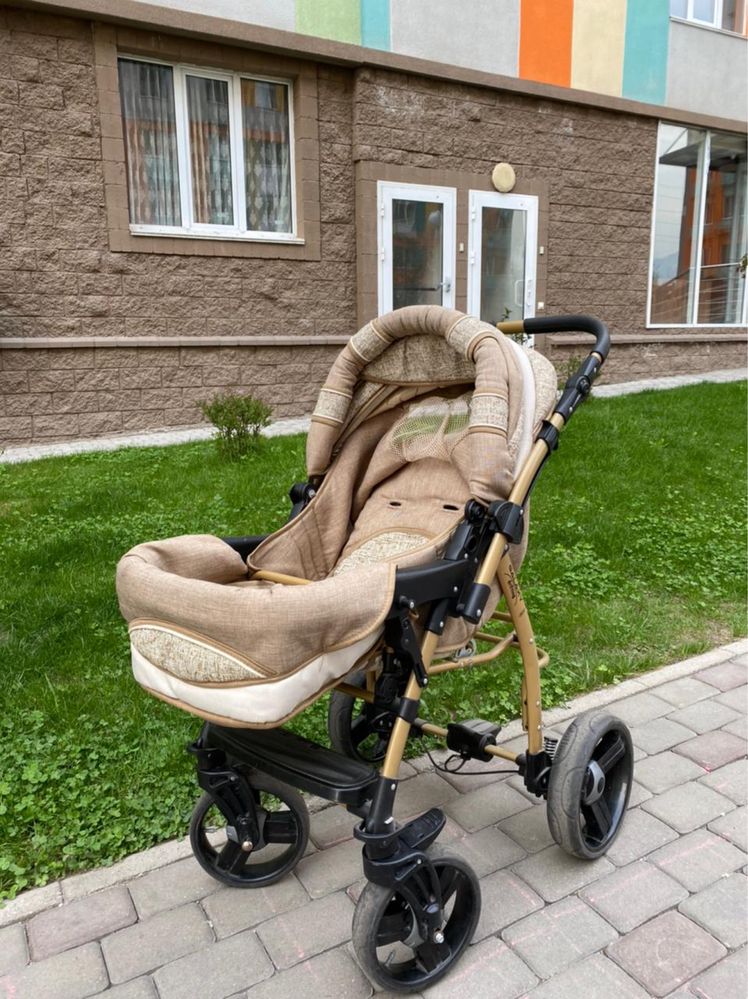 Польская коляска- трансформер от Adamex