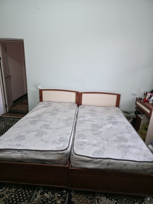 Kravatlar sotiladi matrasi bilan