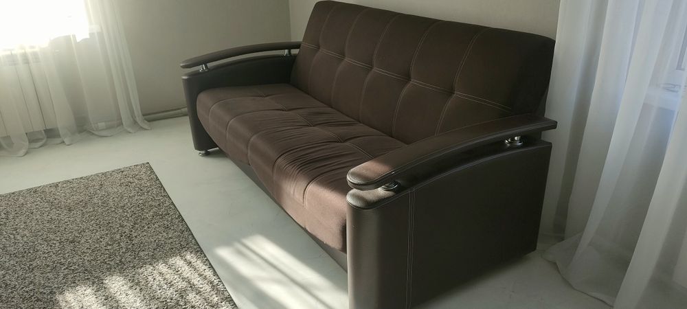 Продается Диван в хорошем состоянии