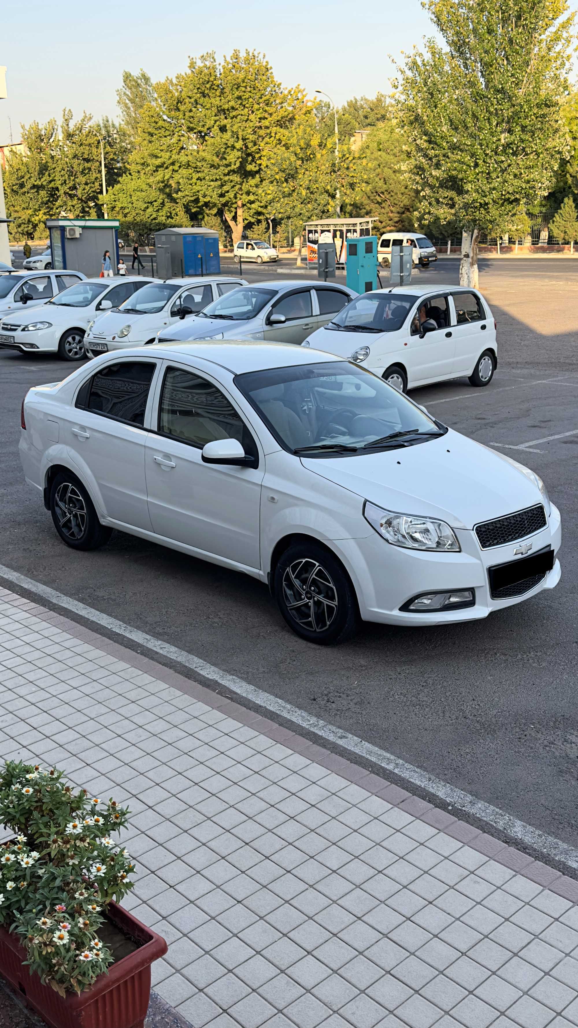 Nexia 3 Avtomat sotiladi Gazi bor!