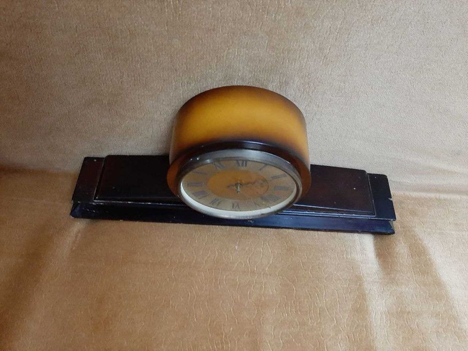 Часы настольные механические советские Весна