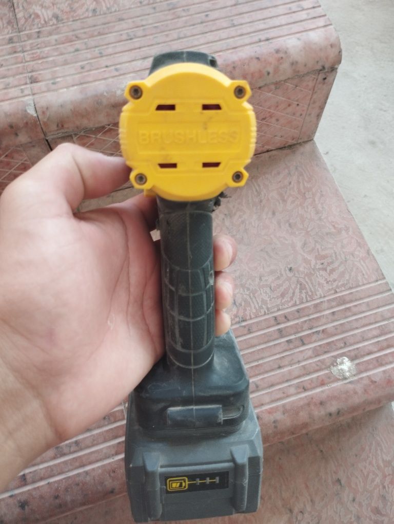 ERAMAX шуруповёрт