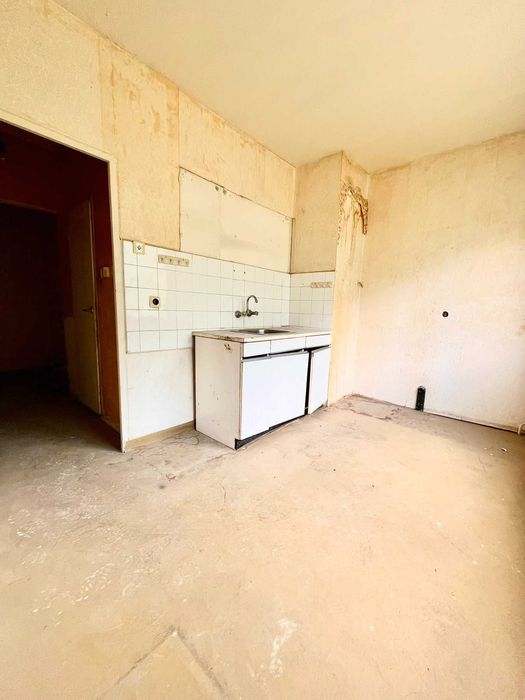 Продава се Едностаен апартамент в Своге - 49 кв.м за 1062 €/кв.м - Снимка #3