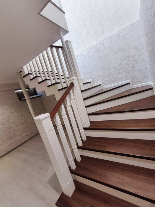 2сотик 5та хона +хол