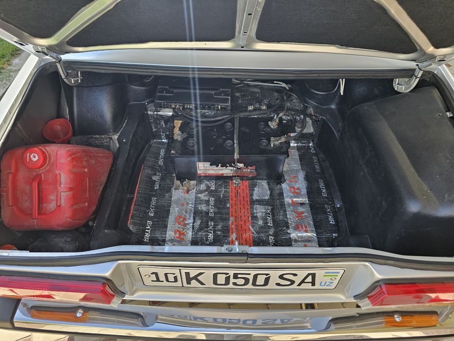 Vaz 2107 sotladi
