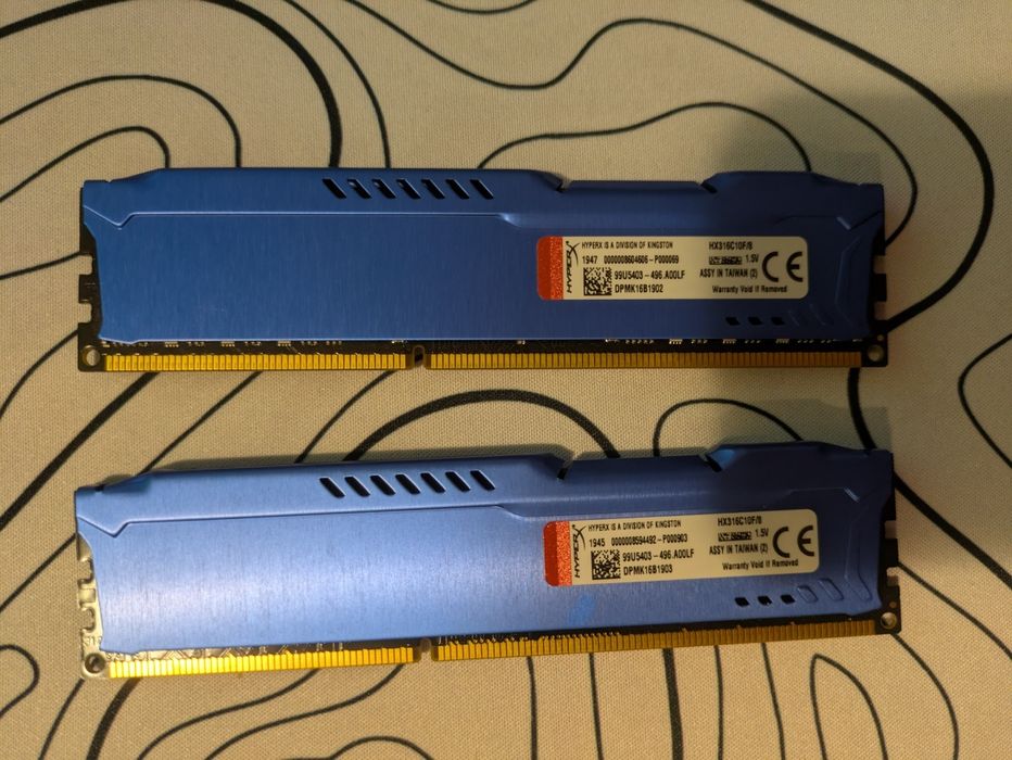 Memorie RAM DDR3 1600 mhz 8GB x 2 HyperX Fury blue