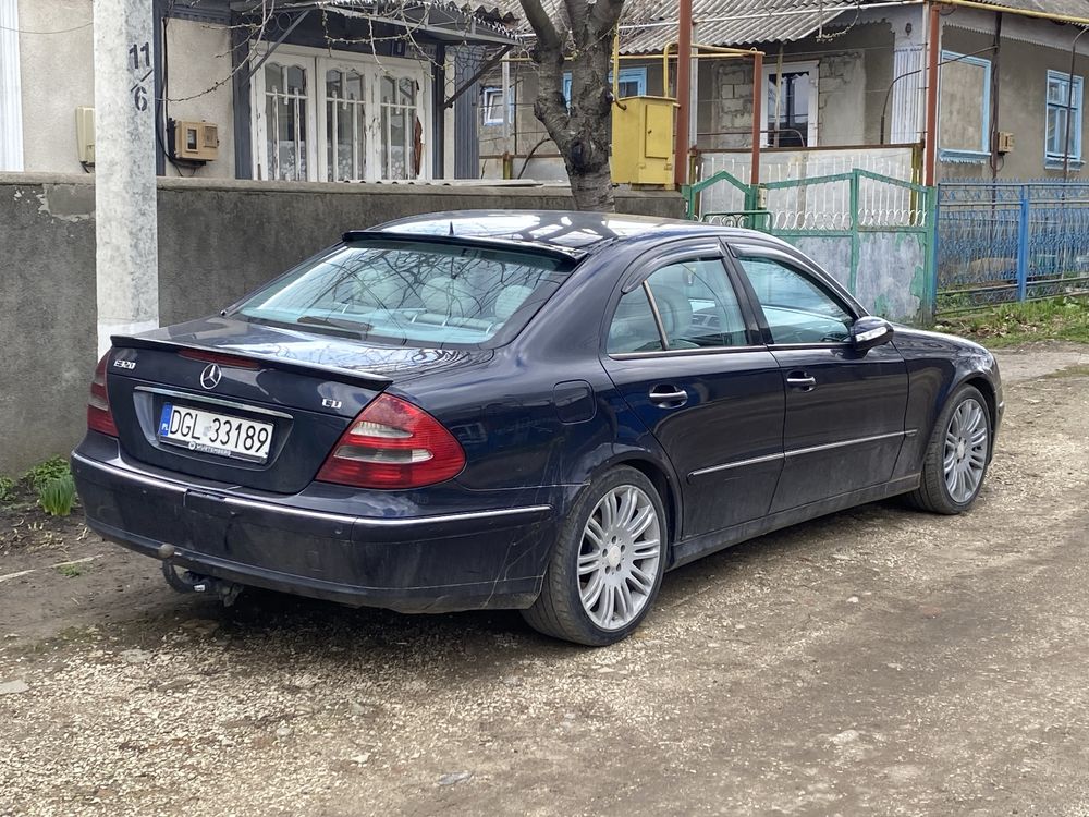 Mercedes W211 E320