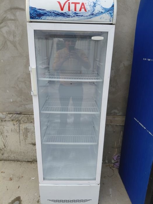Холодильник Витринный рабочая Доставка есть